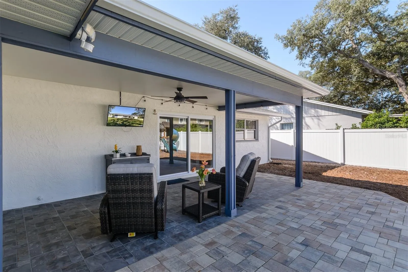 57 HARBOR OAKS CIR