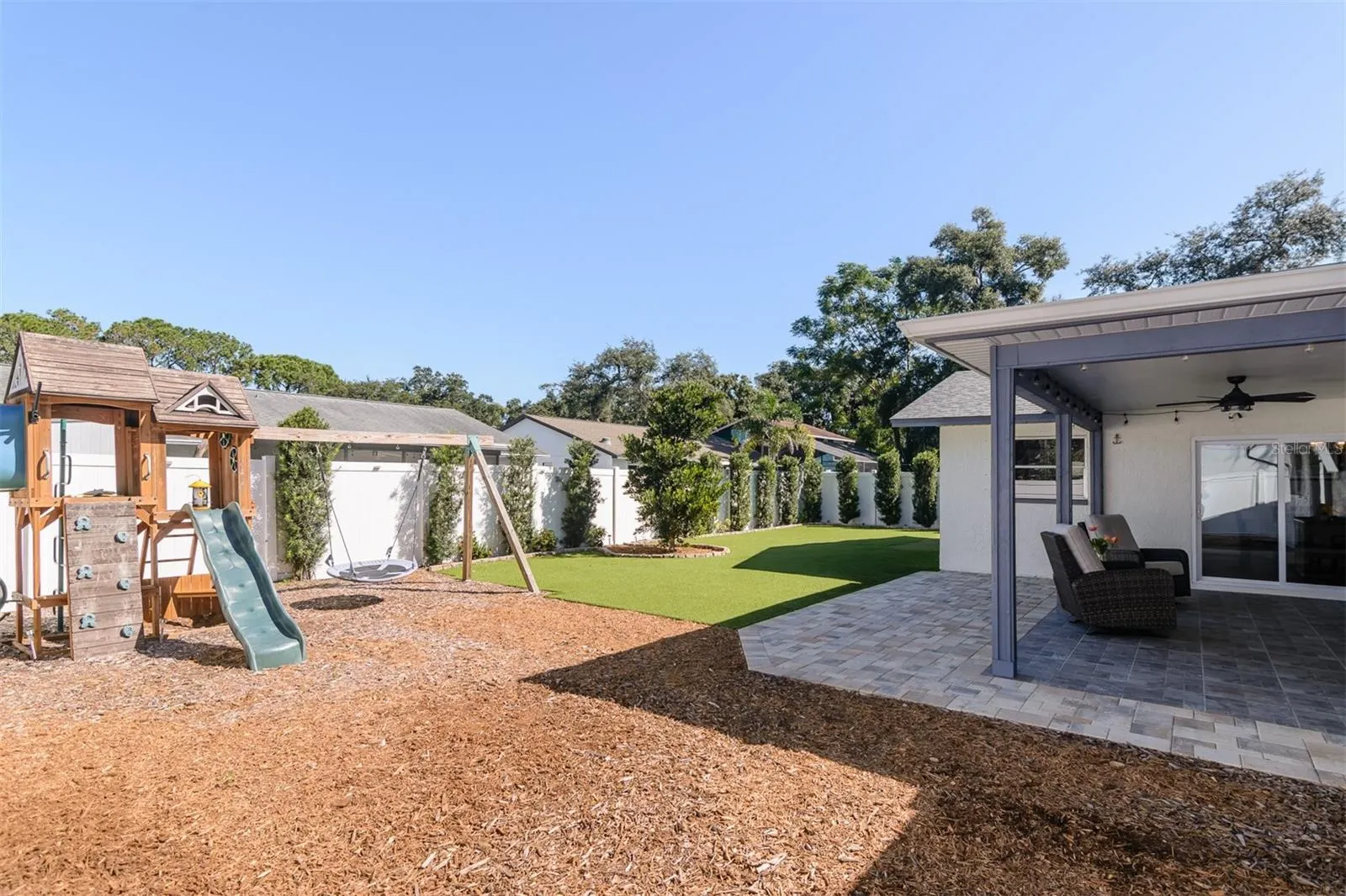 57 HARBOR OAKS CIR