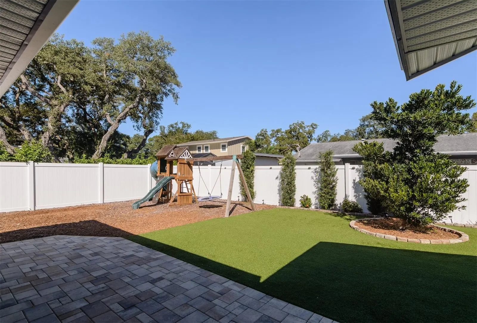 57 HARBOR OAKS CIR