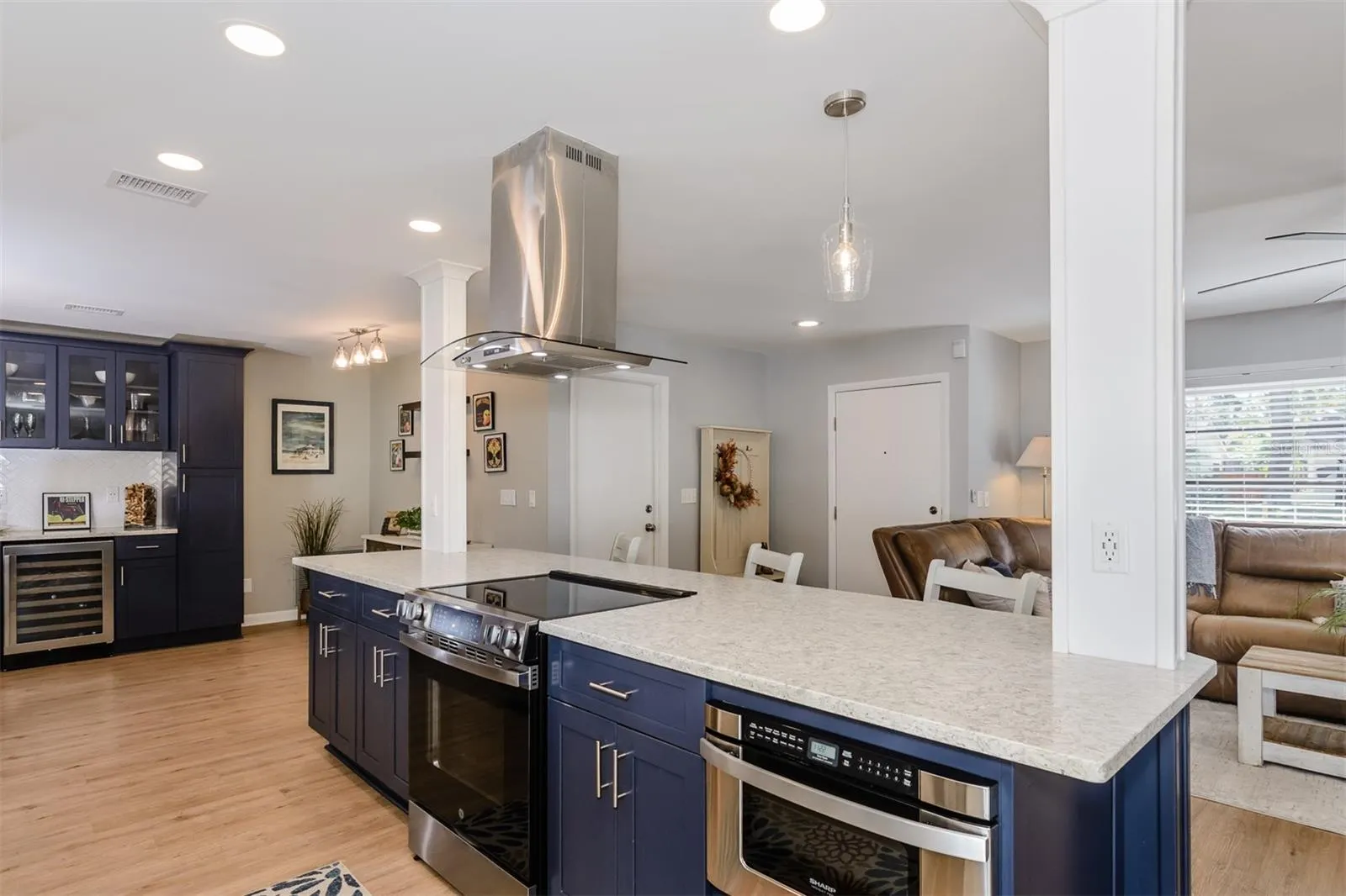 57 HARBOR OAKS CIR