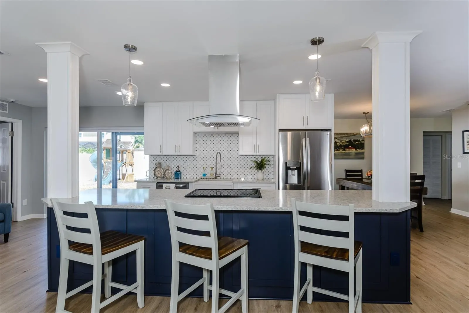 57 HARBOR OAKS CIR