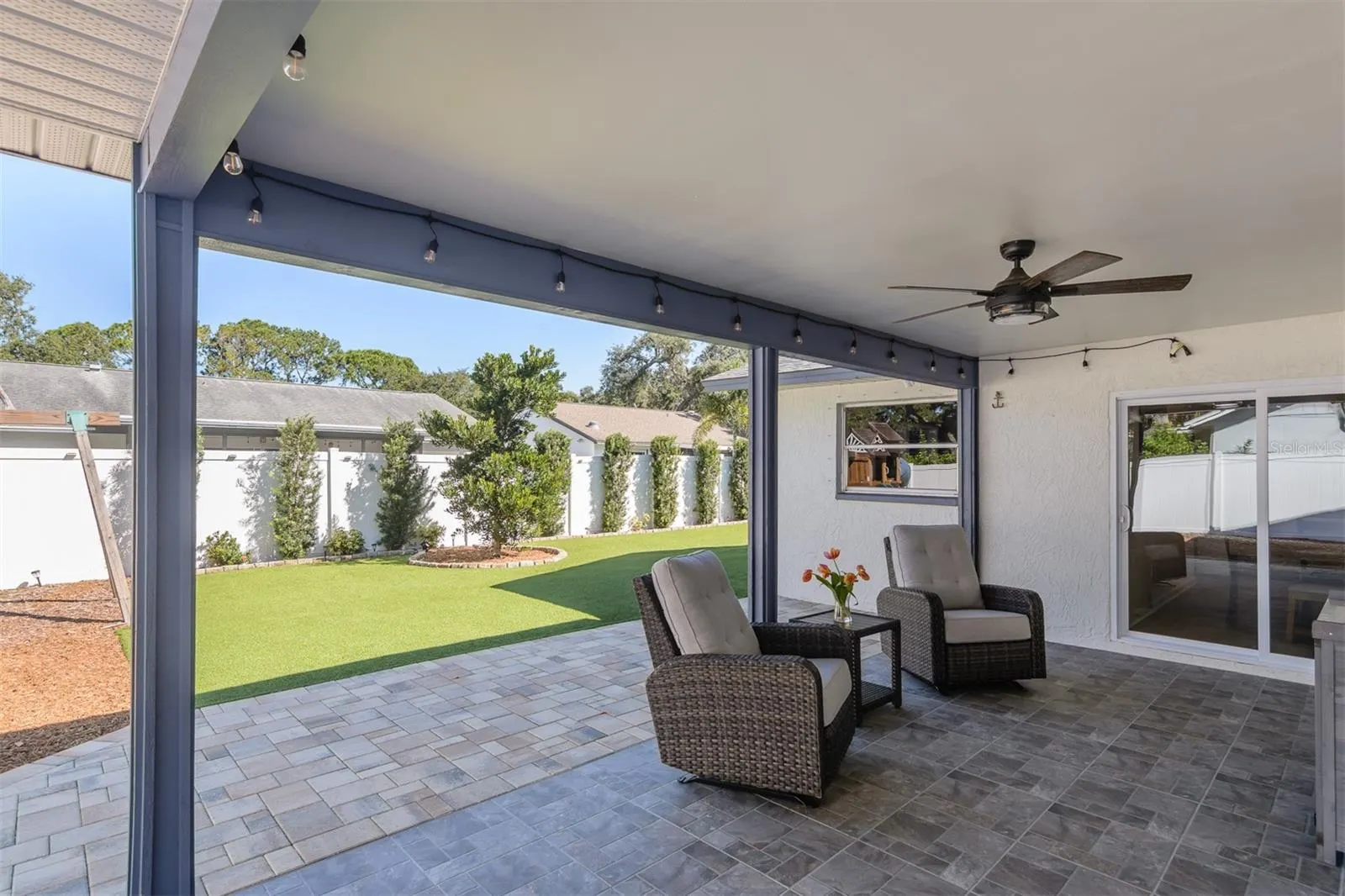 57 HARBOR OAKS CIR