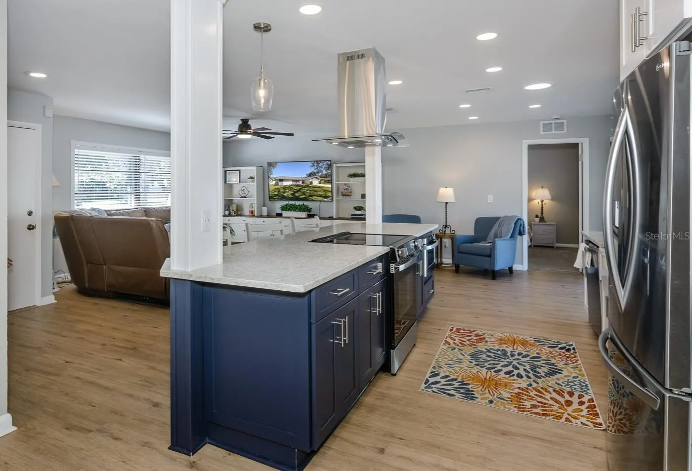 57 HARBOR OAKS CIR