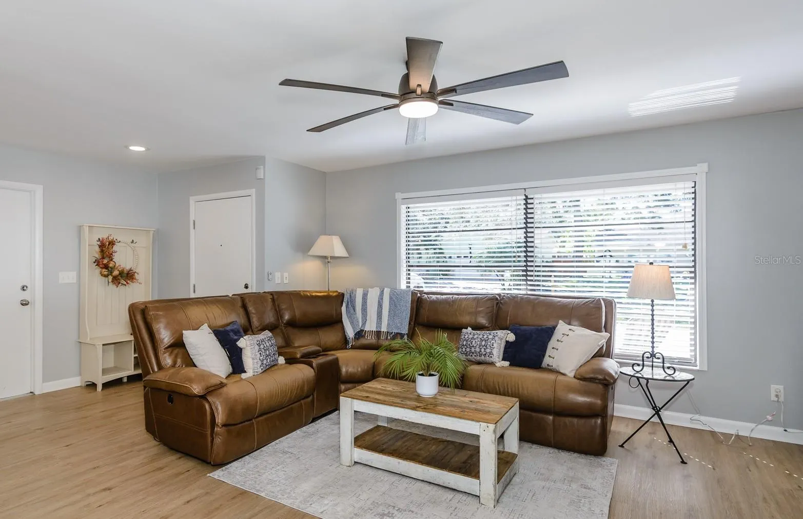 57 HARBOR OAKS CIR