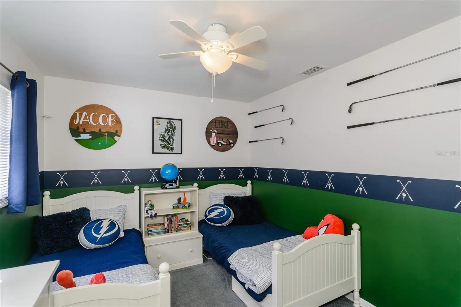 57 HARBOR OAKS CIR