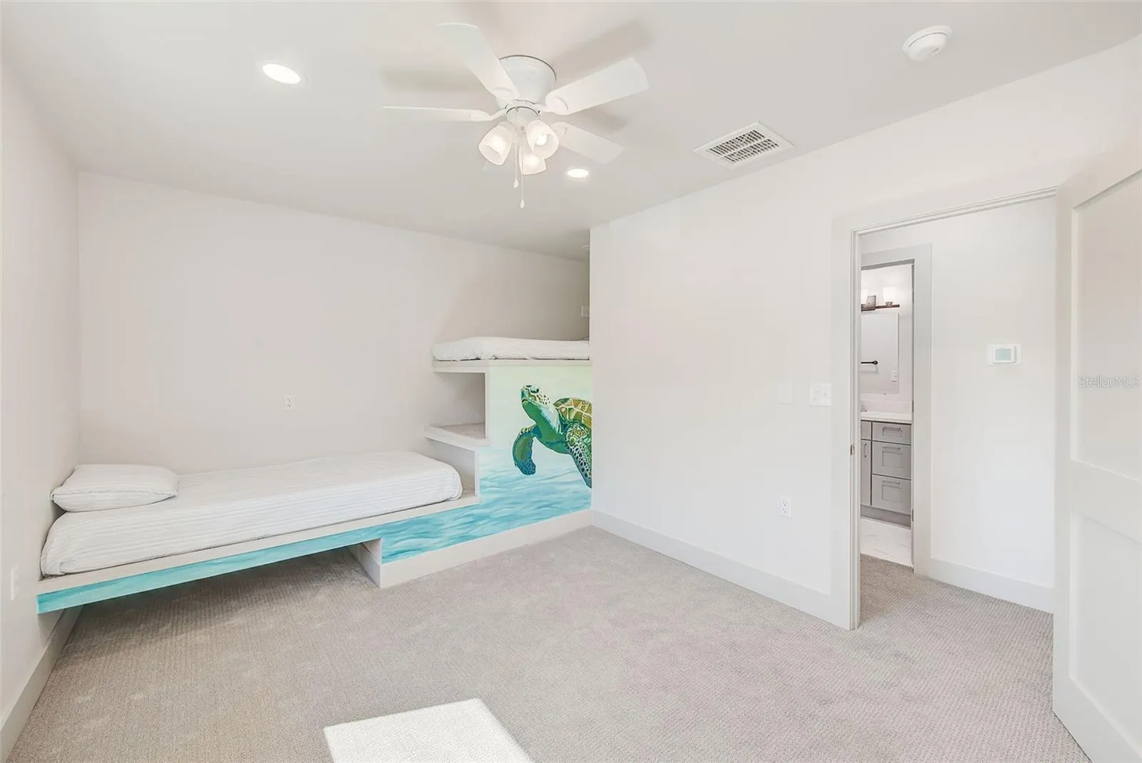 362 GATEWOOD DR