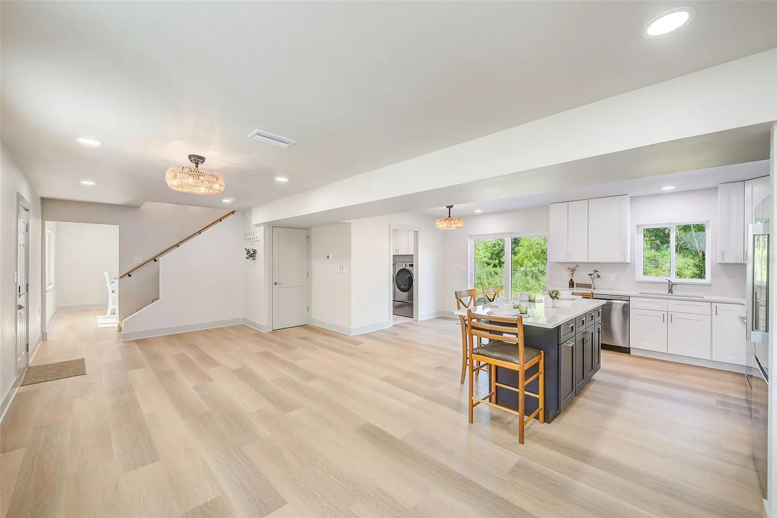 362 GATEWOOD DR