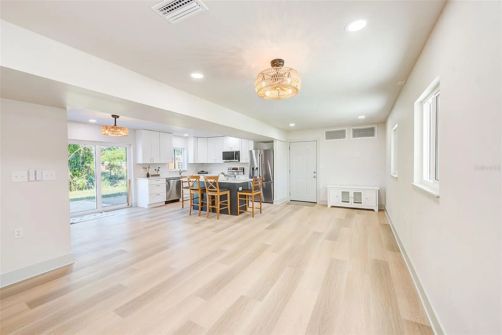 362 GATEWOOD DR