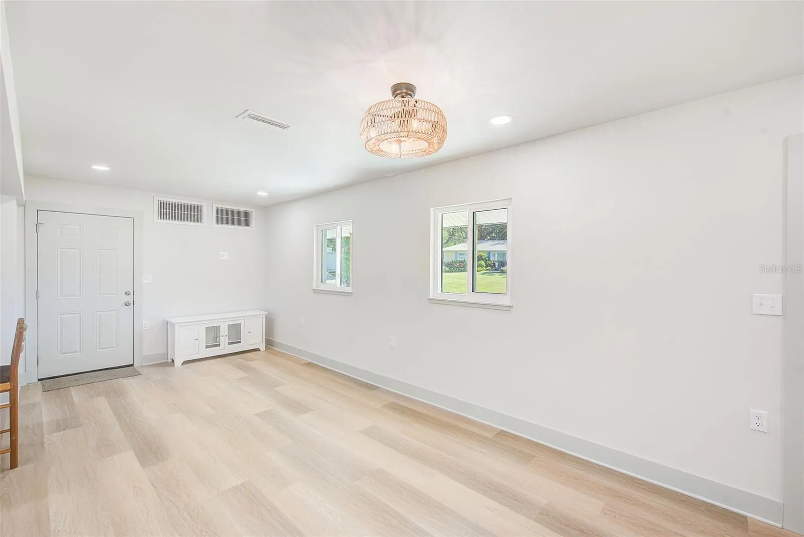 362 GATEWOOD DR