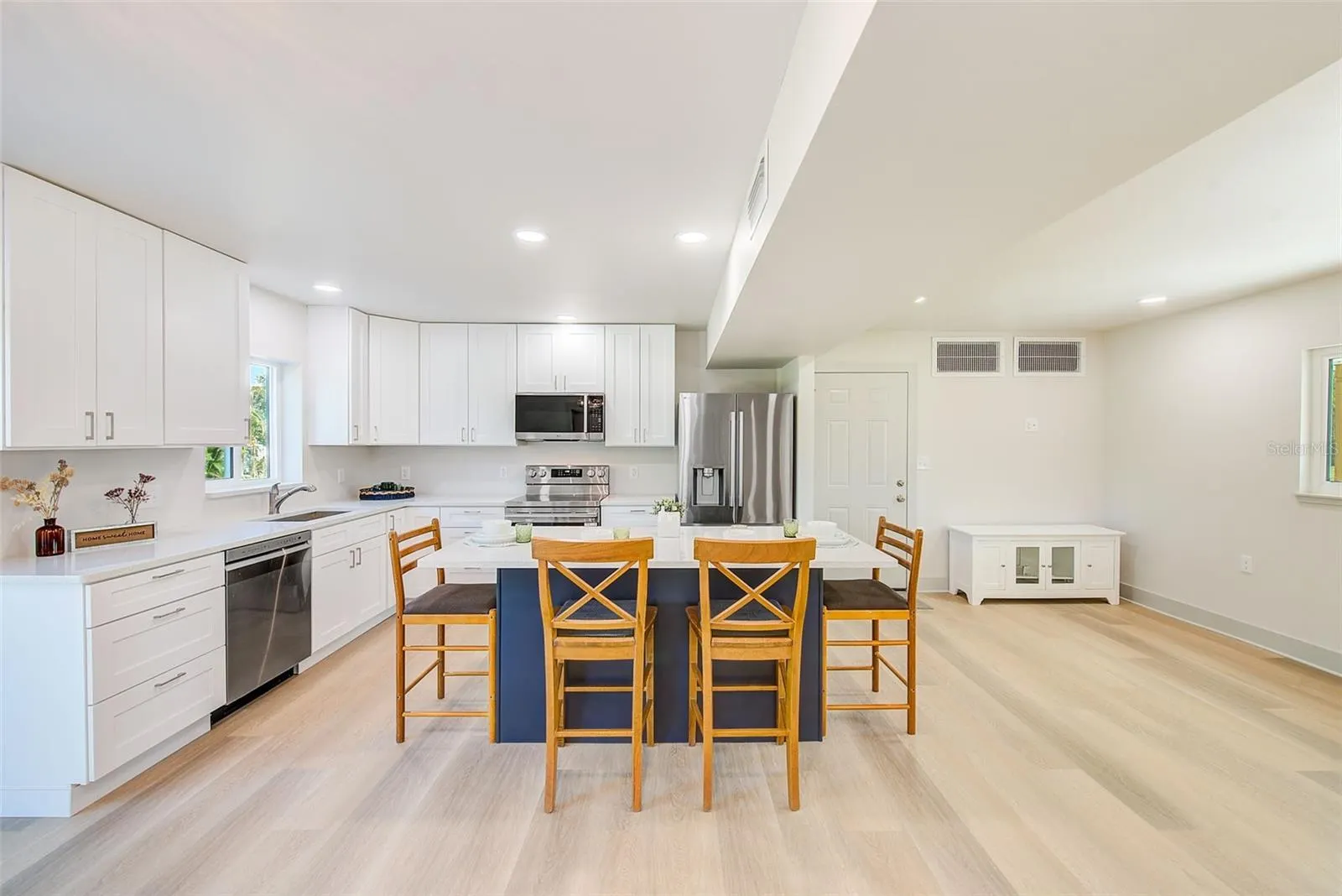 362 GATEWOOD DR