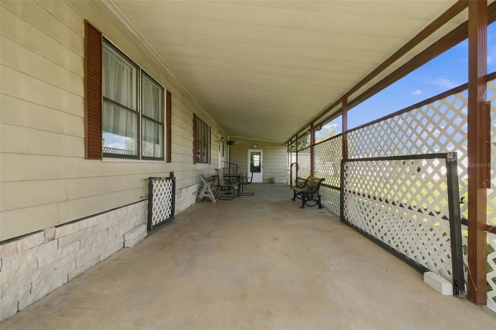 39353 SYCAMORE LN