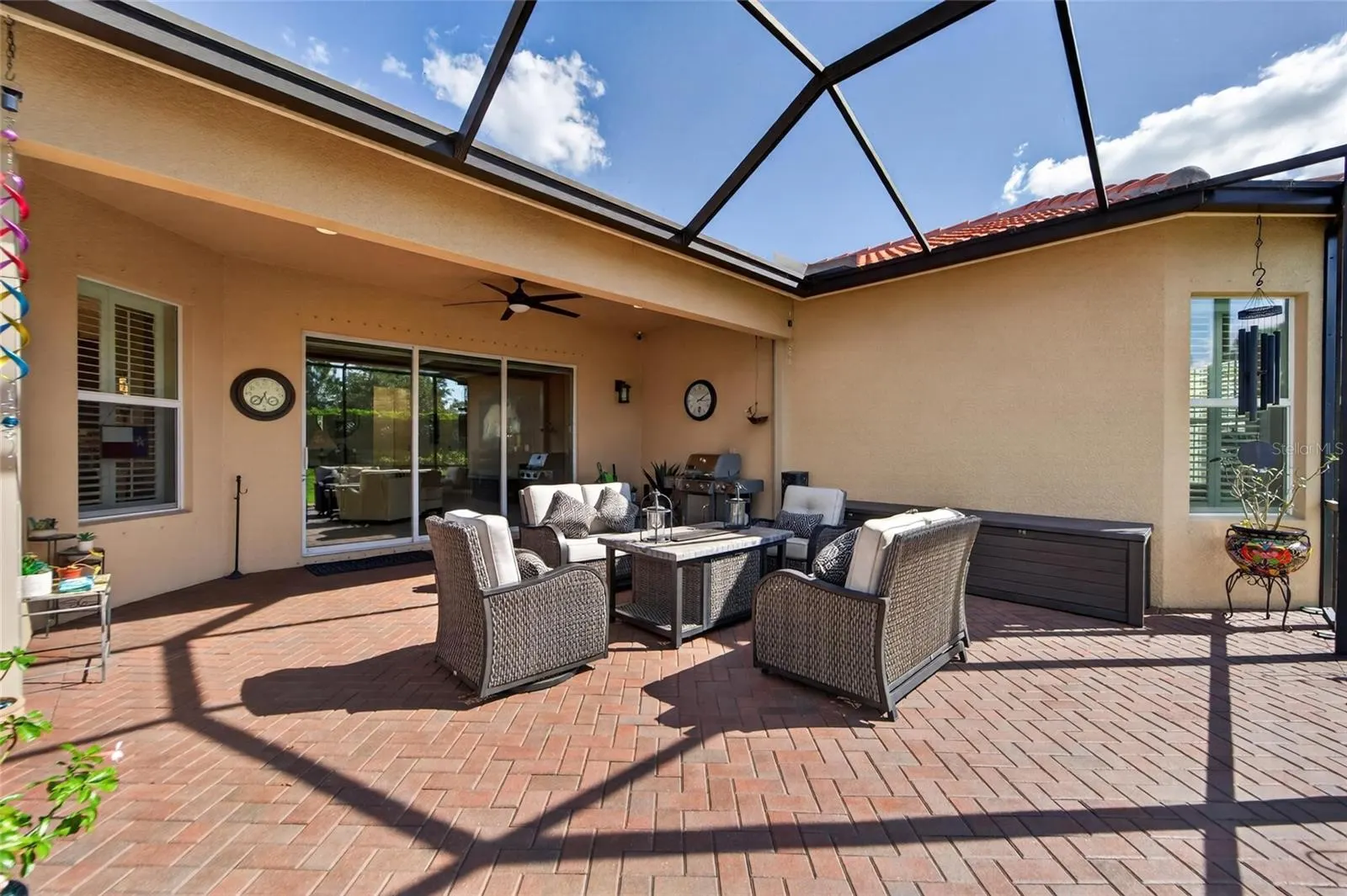 16301 GARNET GLEN PL