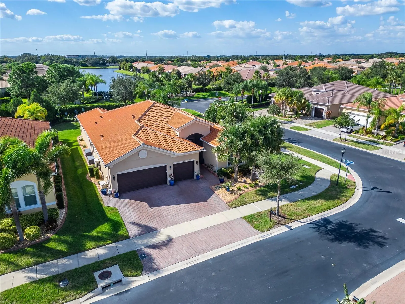 16301 GARNET GLEN PL
