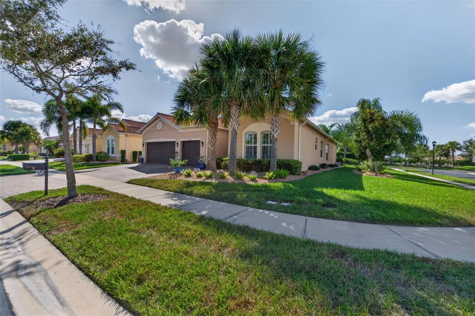 16301 GARNET GLEN PL