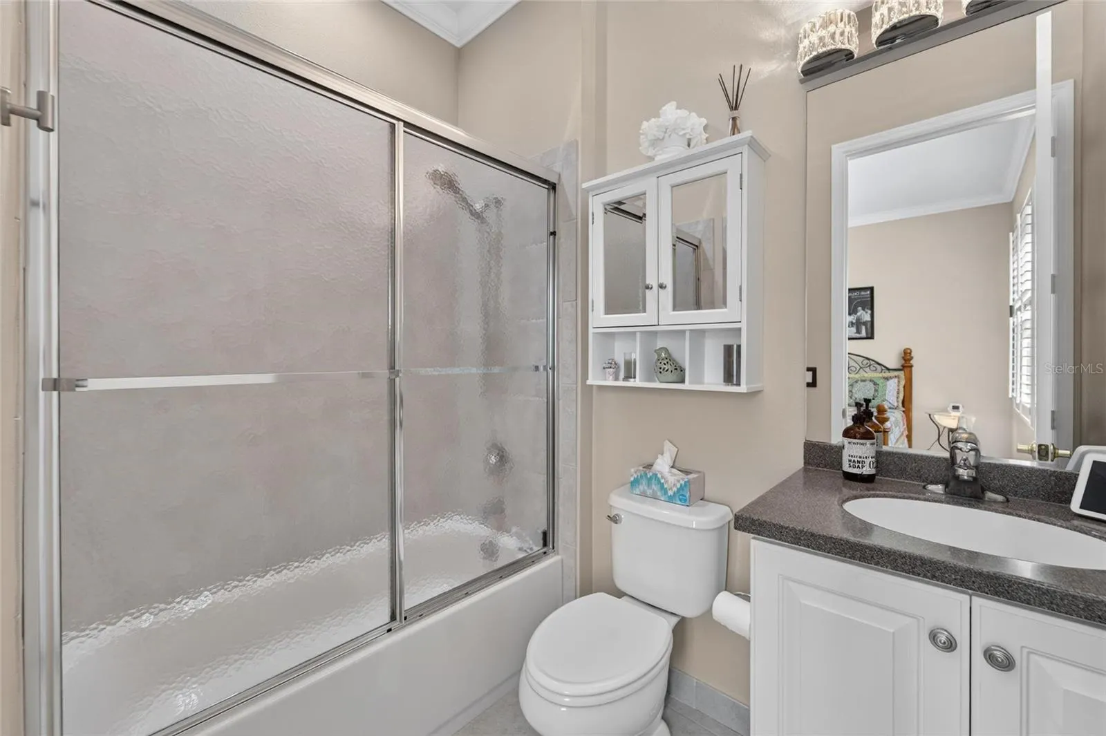 16301 GARNET GLEN PL