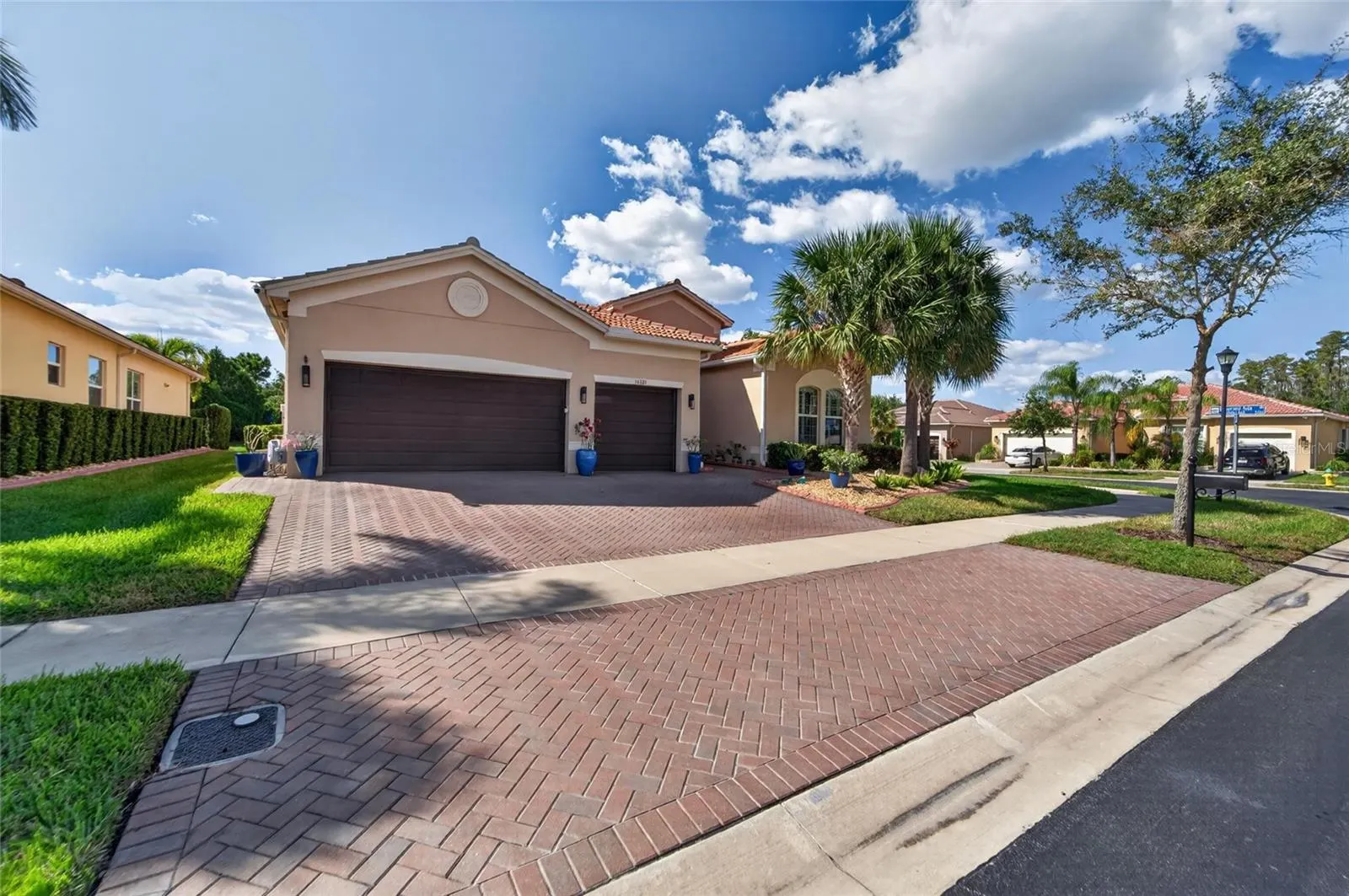 16301 GARNET GLEN PL