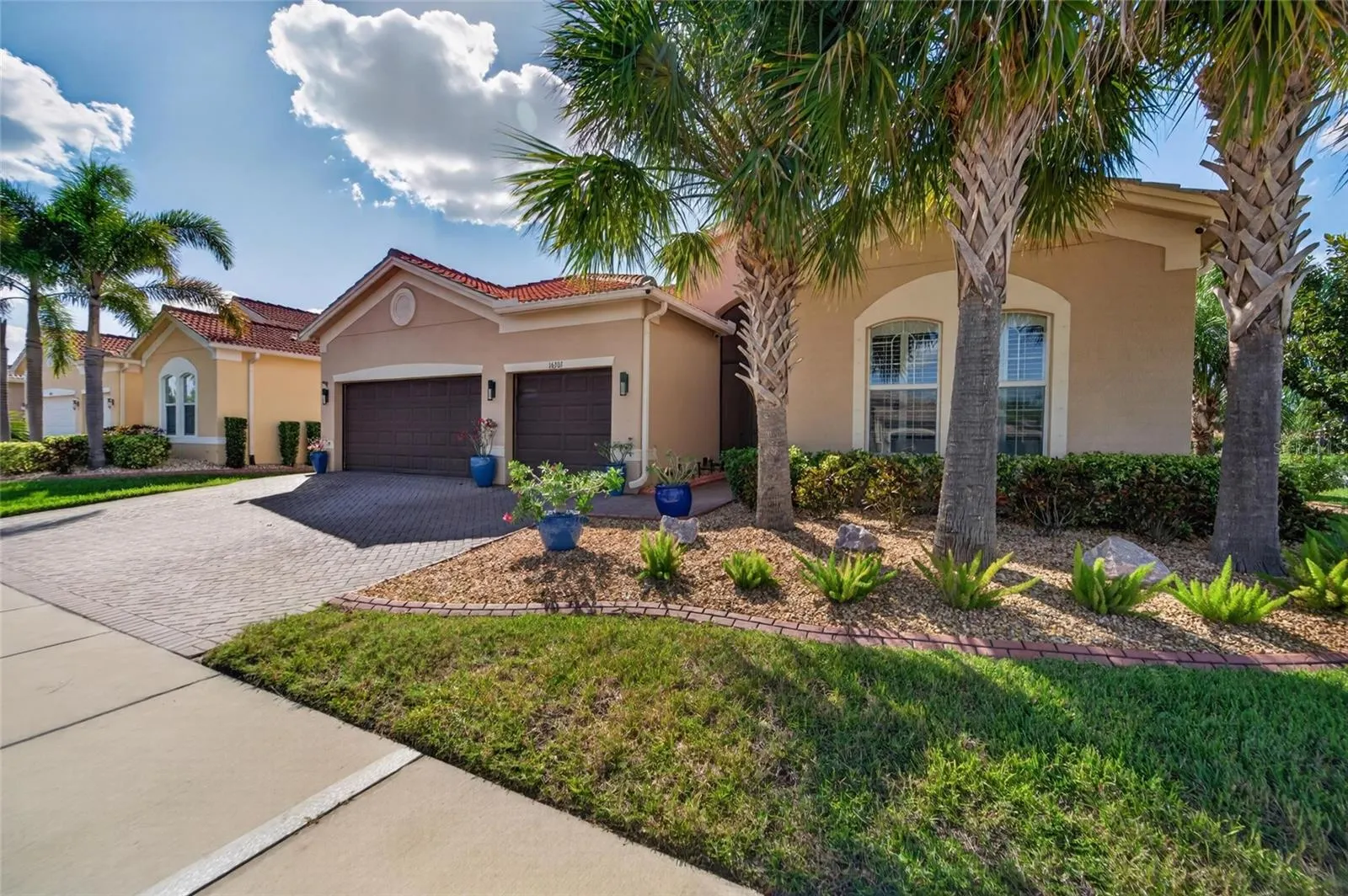 16301 GARNET GLEN PL