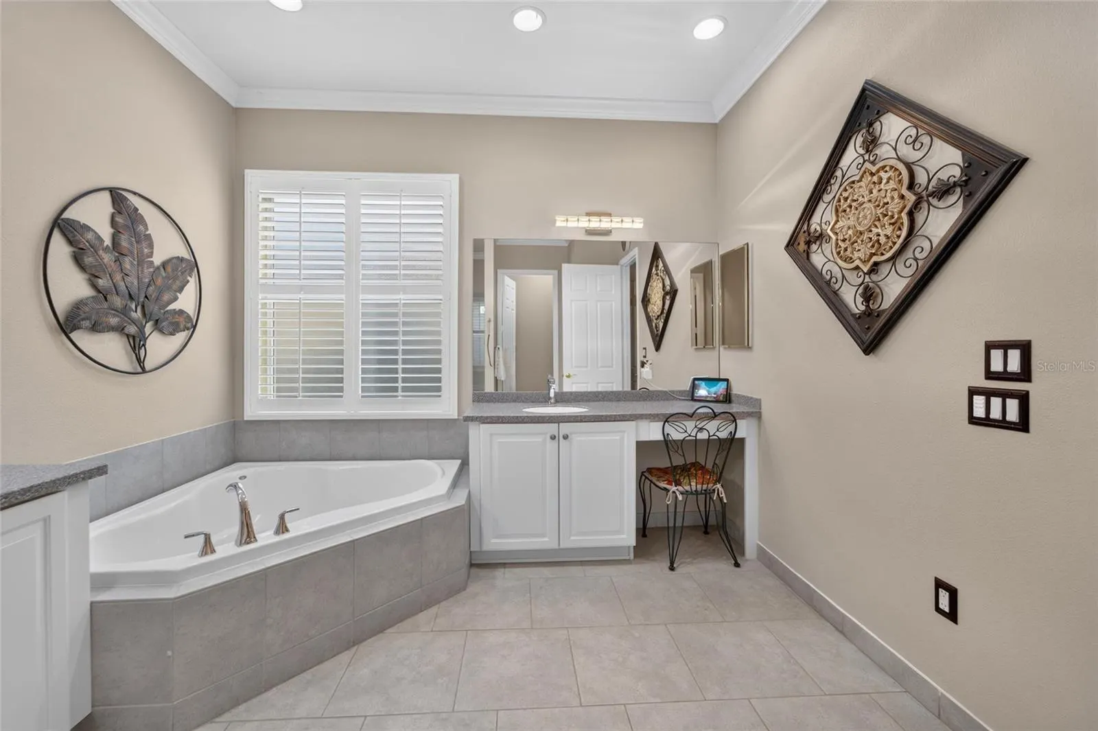 16301 GARNET GLEN PL