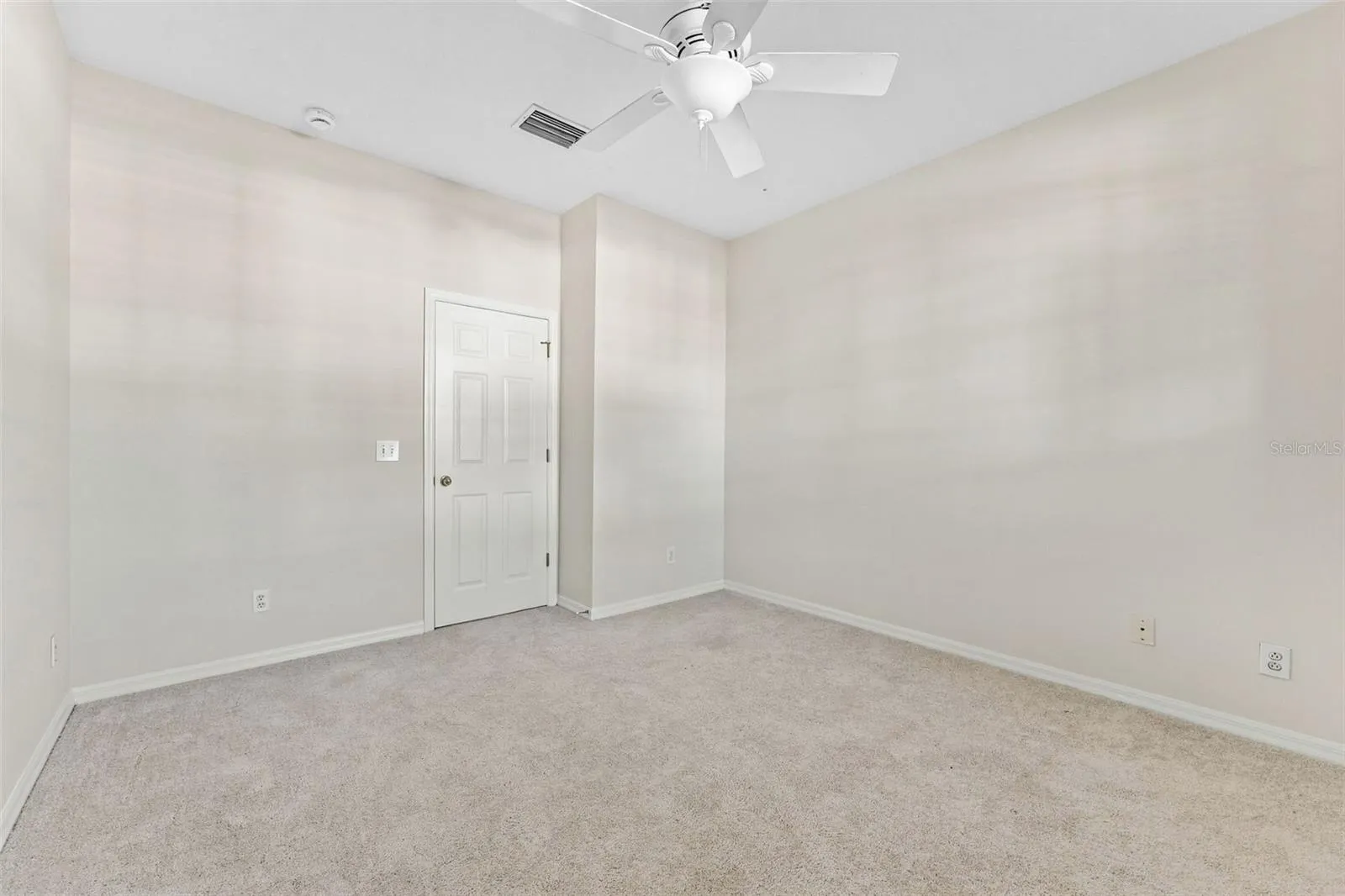 11617 GROVE ARCADE DR
