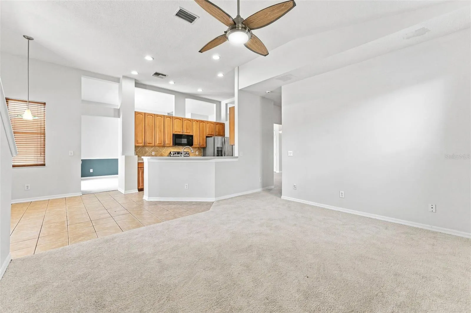11617 GROVE ARCADE DR