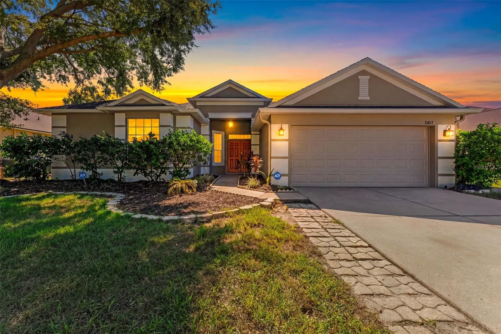 11617 GROVE ARCADE DR