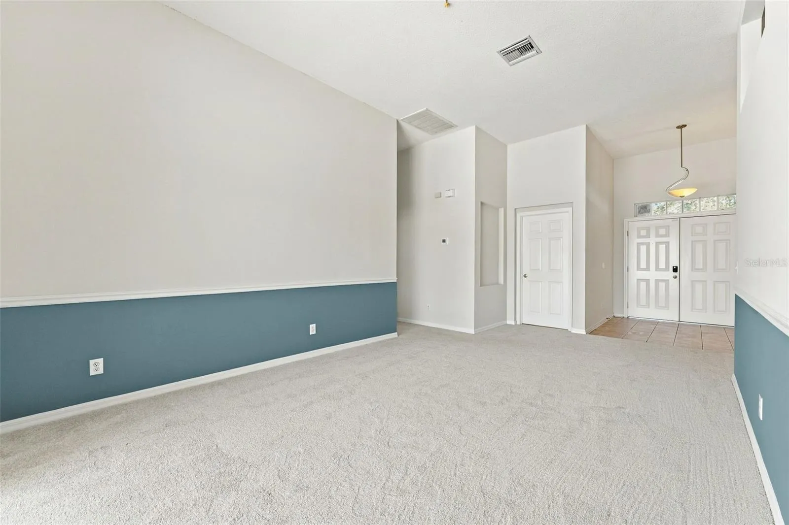 11617 GROVE ARCADE DR