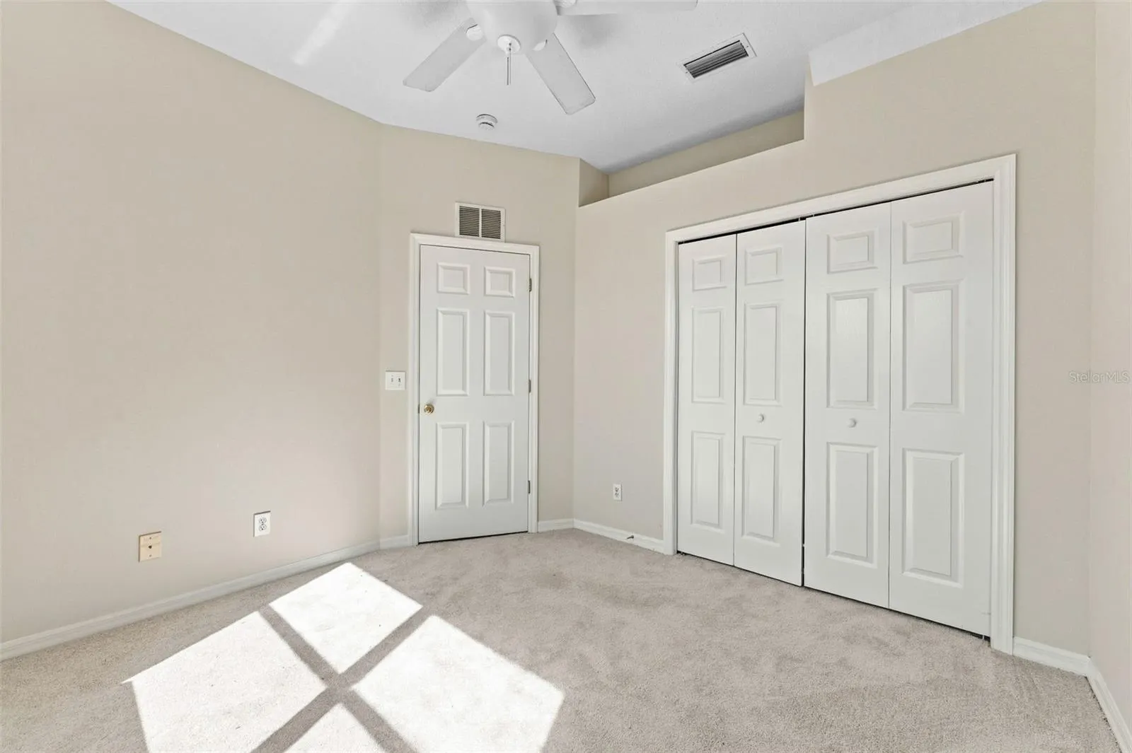 11617 GROVE ARCADE DR