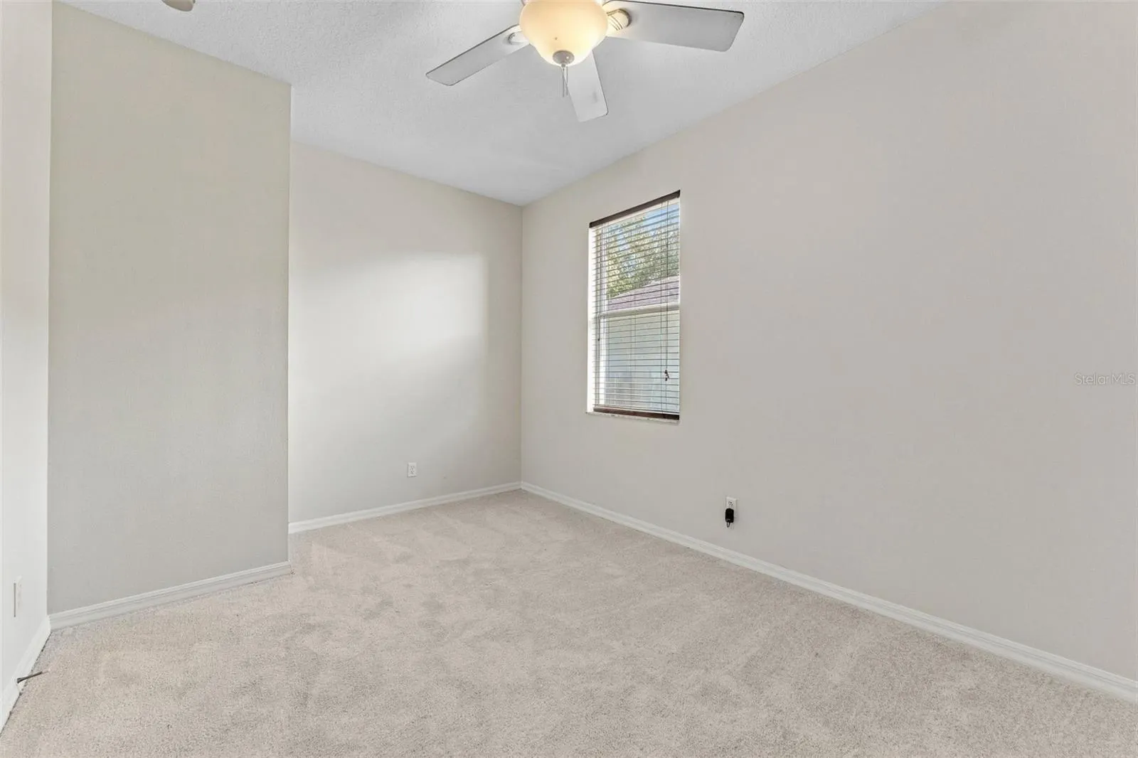 11617 GROVE ARCADE DR