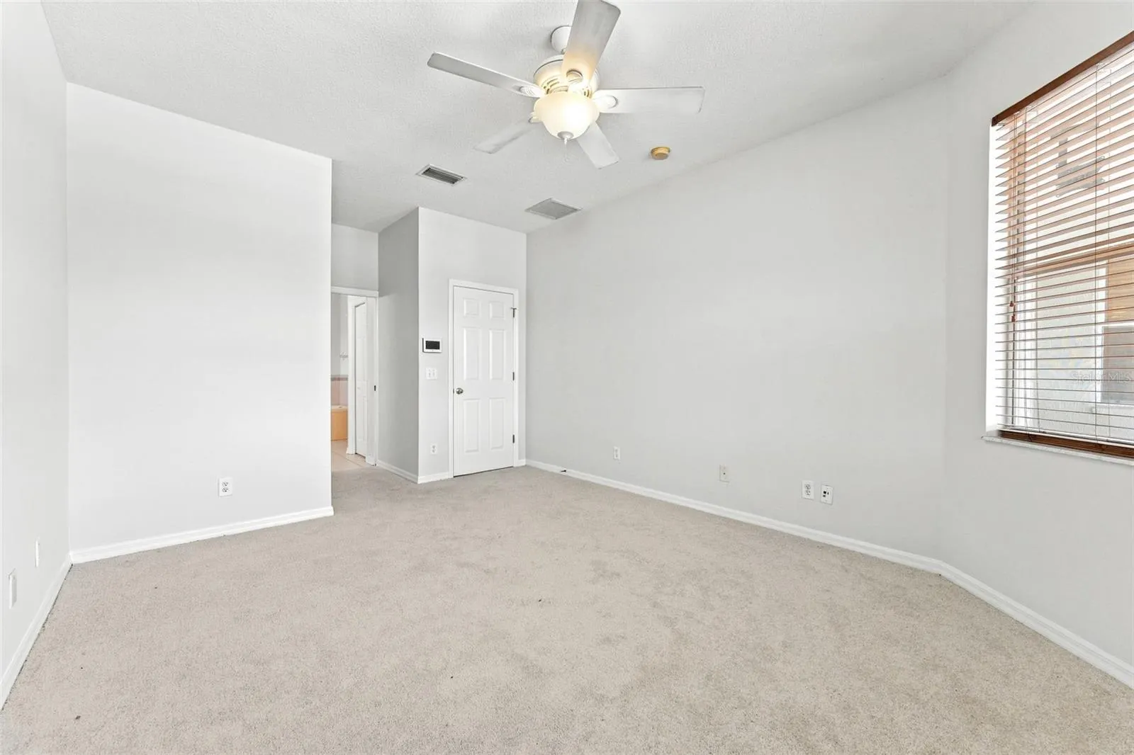 11617 GROVE ARCADE DR