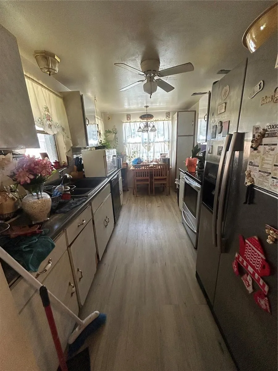8906 PEPPERMILL CT