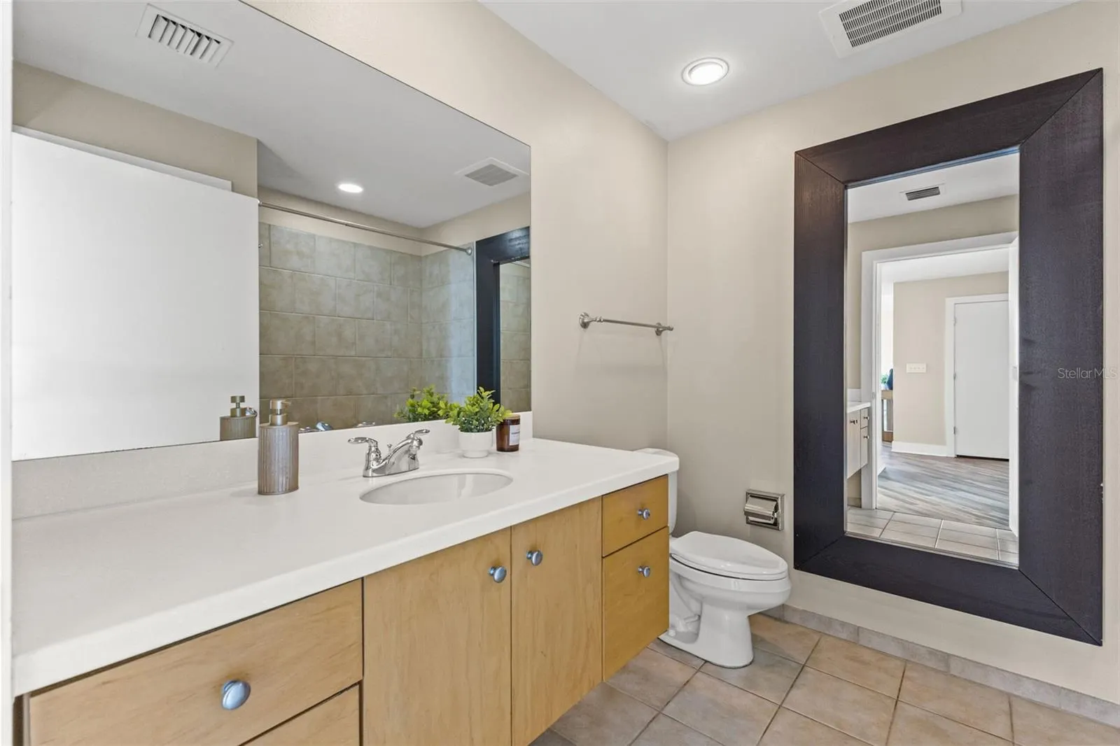 1120 E KENNEDY BLVD #1229 #1229