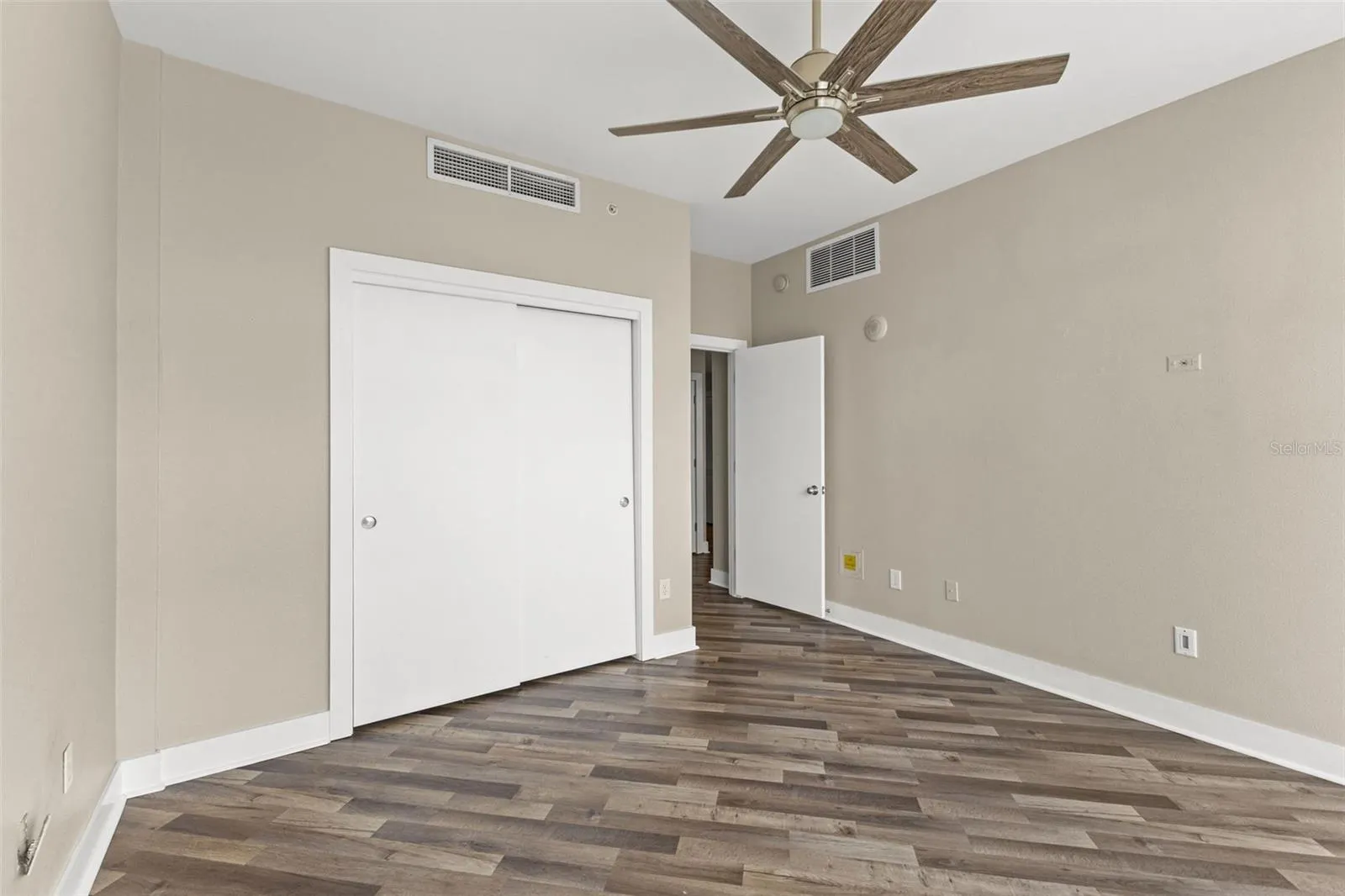 1120 E KENNEDY BLVD #1229 #1229