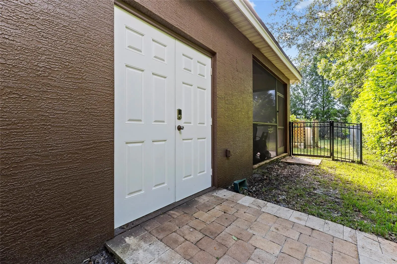 19614 EAGLE CREST DR