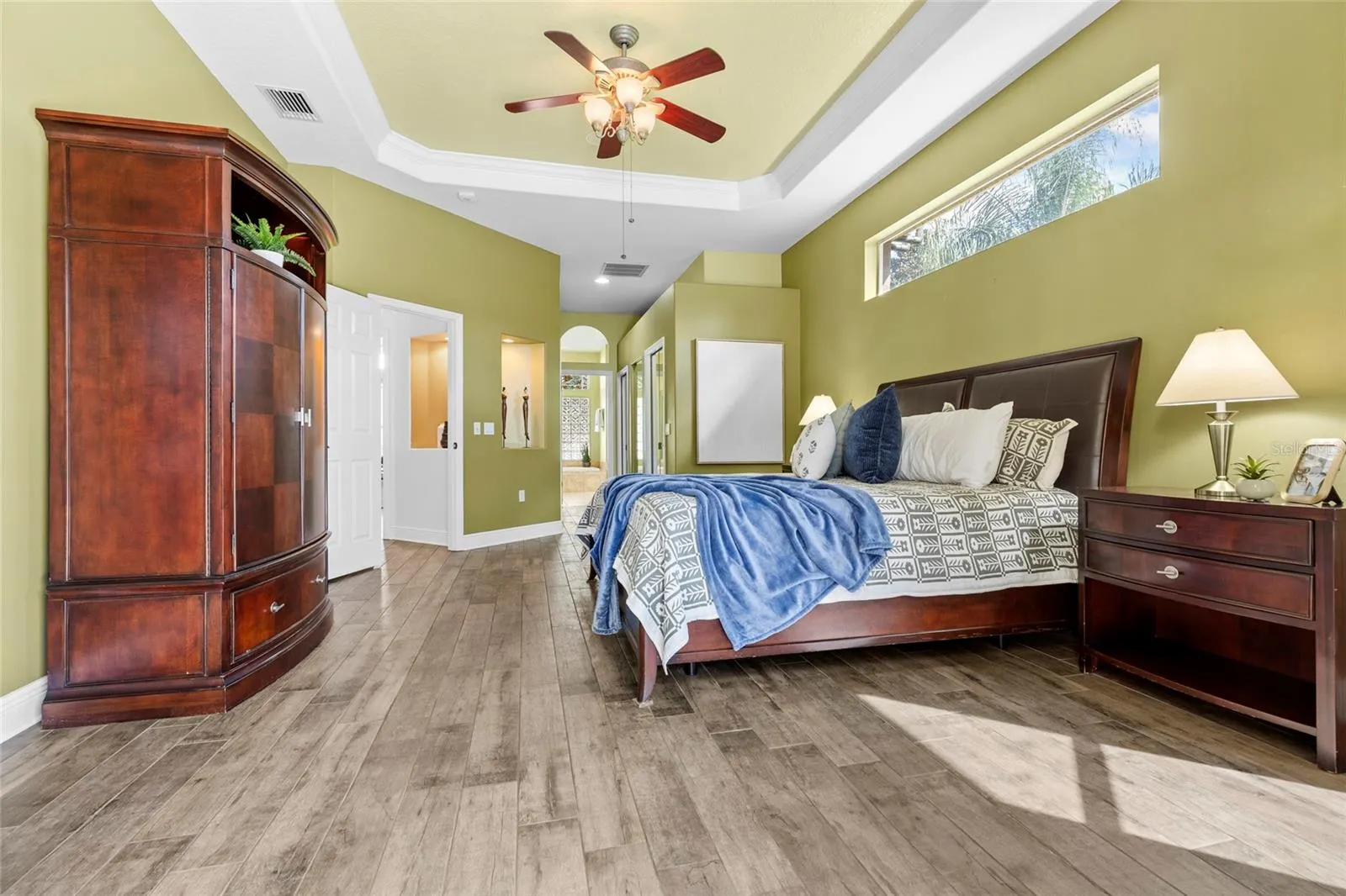 19614 EAGLE CREST DR