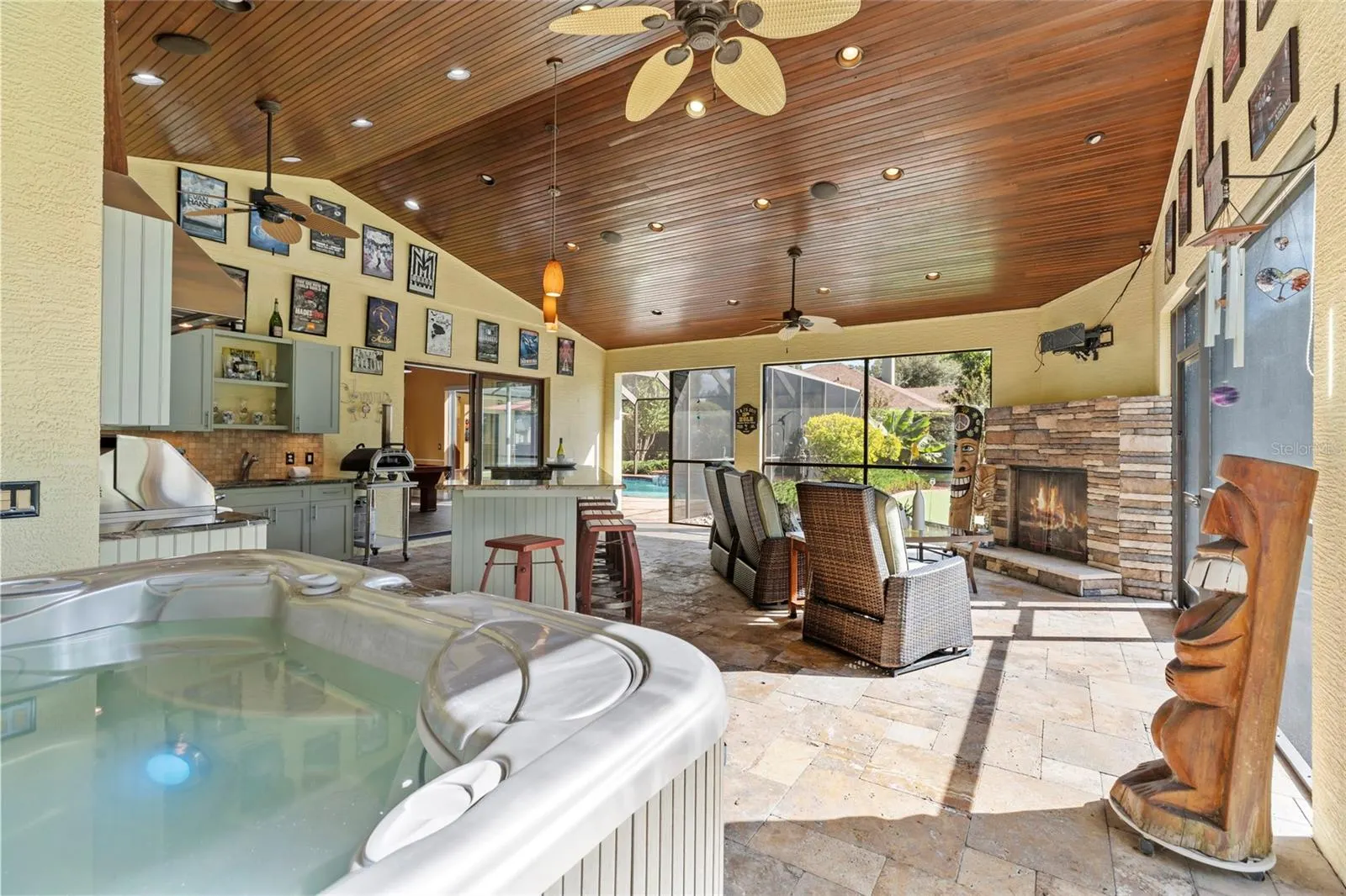 19614 EAGLE CREST DR