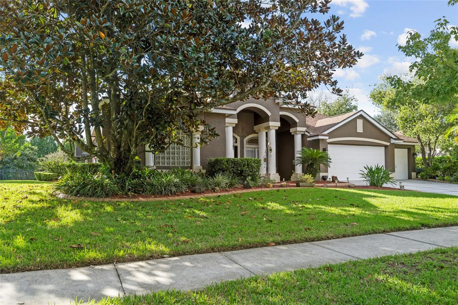 19614 EAGLE CREST DR