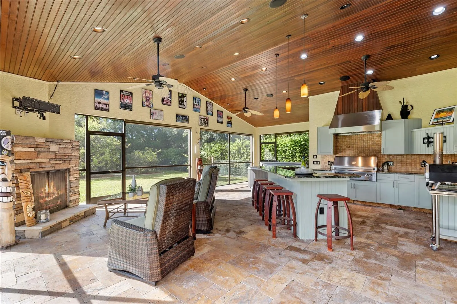 19614 EAGLE CREST DR