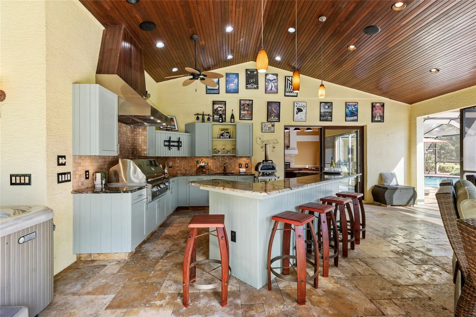 19614 EAGLE CREST DR