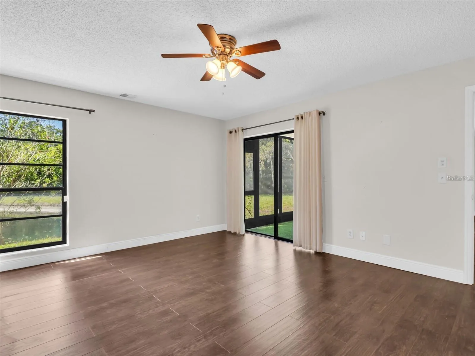 1801 E LAKE RD #20C #20C