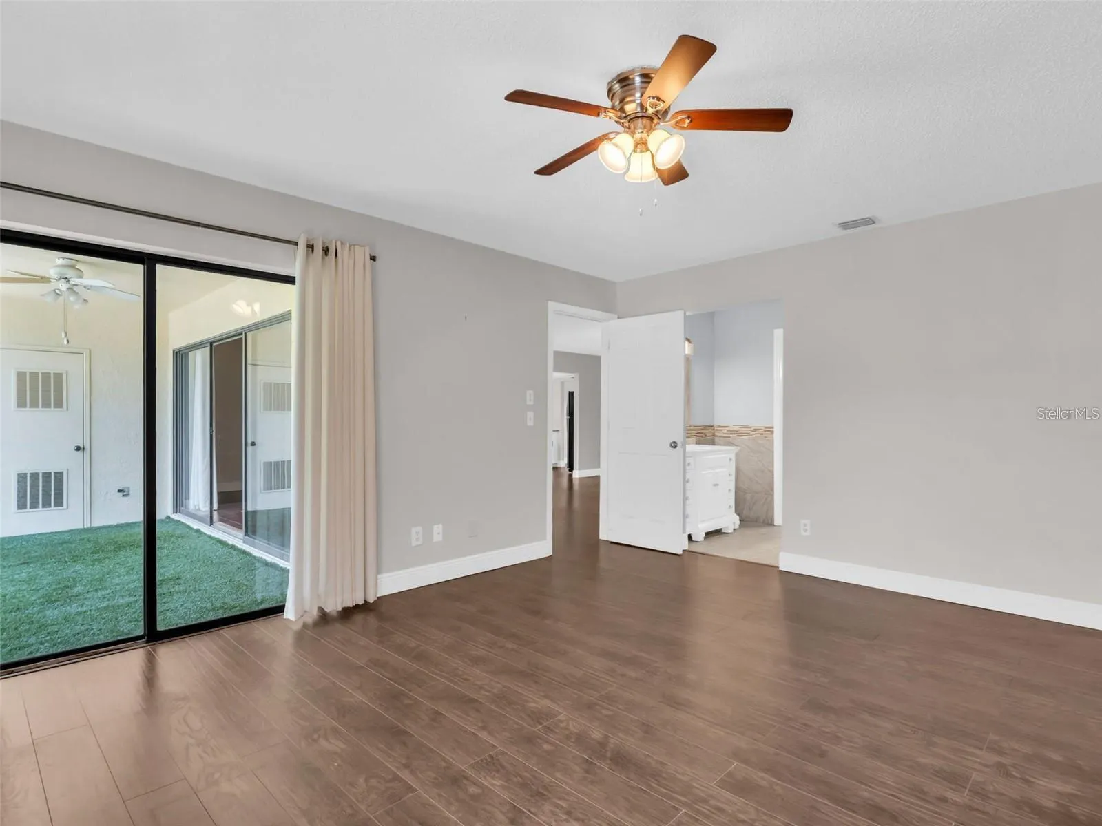 1801 E LAKE RD #20C #20C