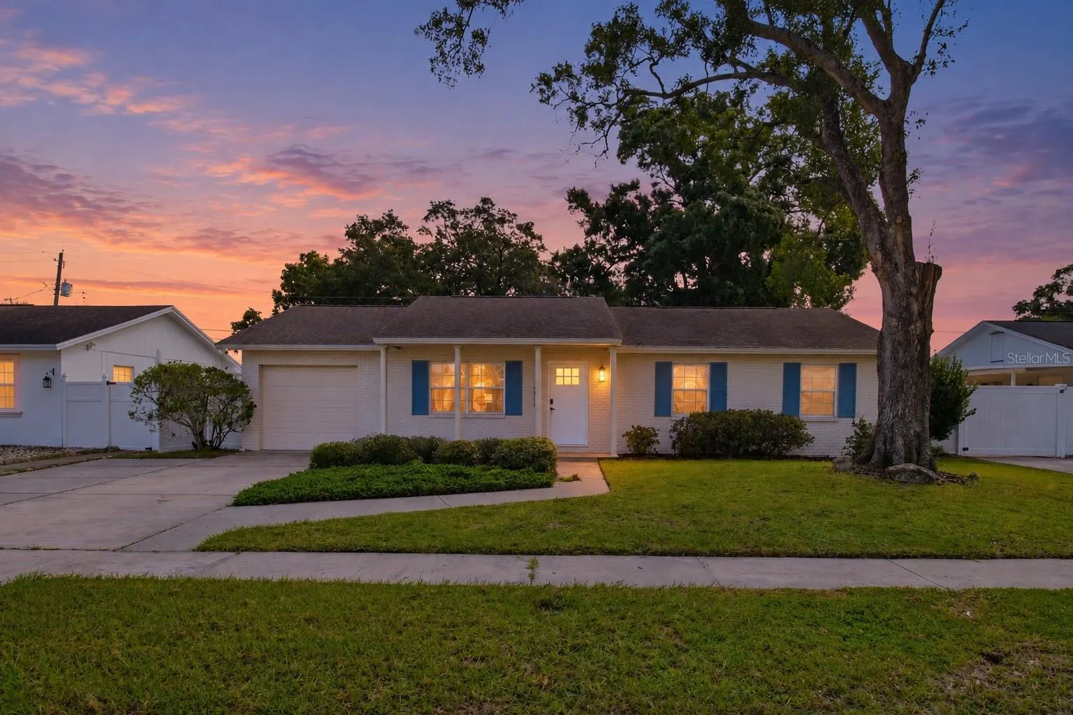 6409 ROSEWOOD DR