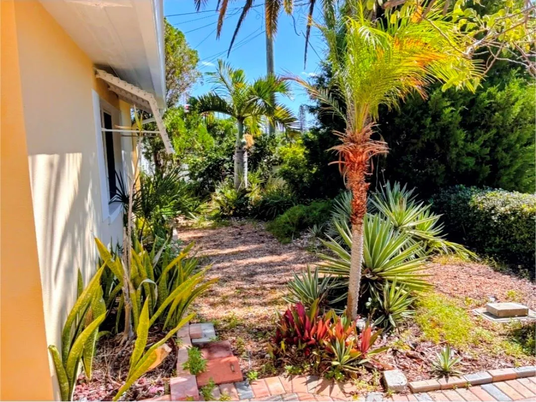 8175 GULF BLVD