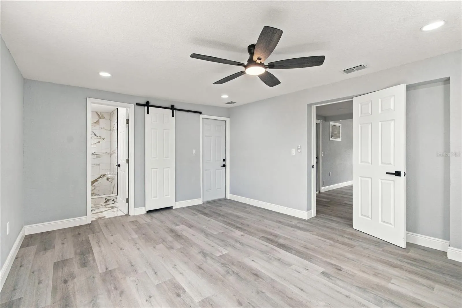 4601 EASTWOOD LN