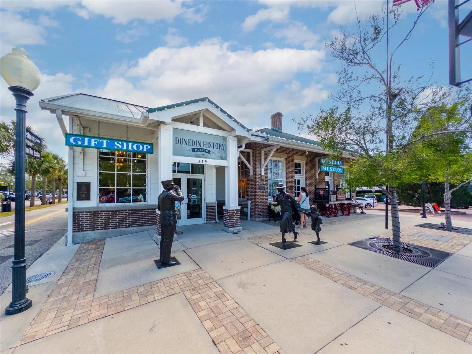 819 OAK BEND LN