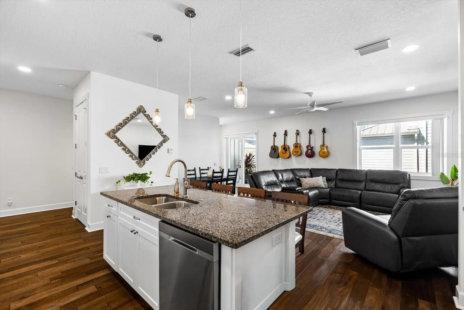 819 OAK BEND LN