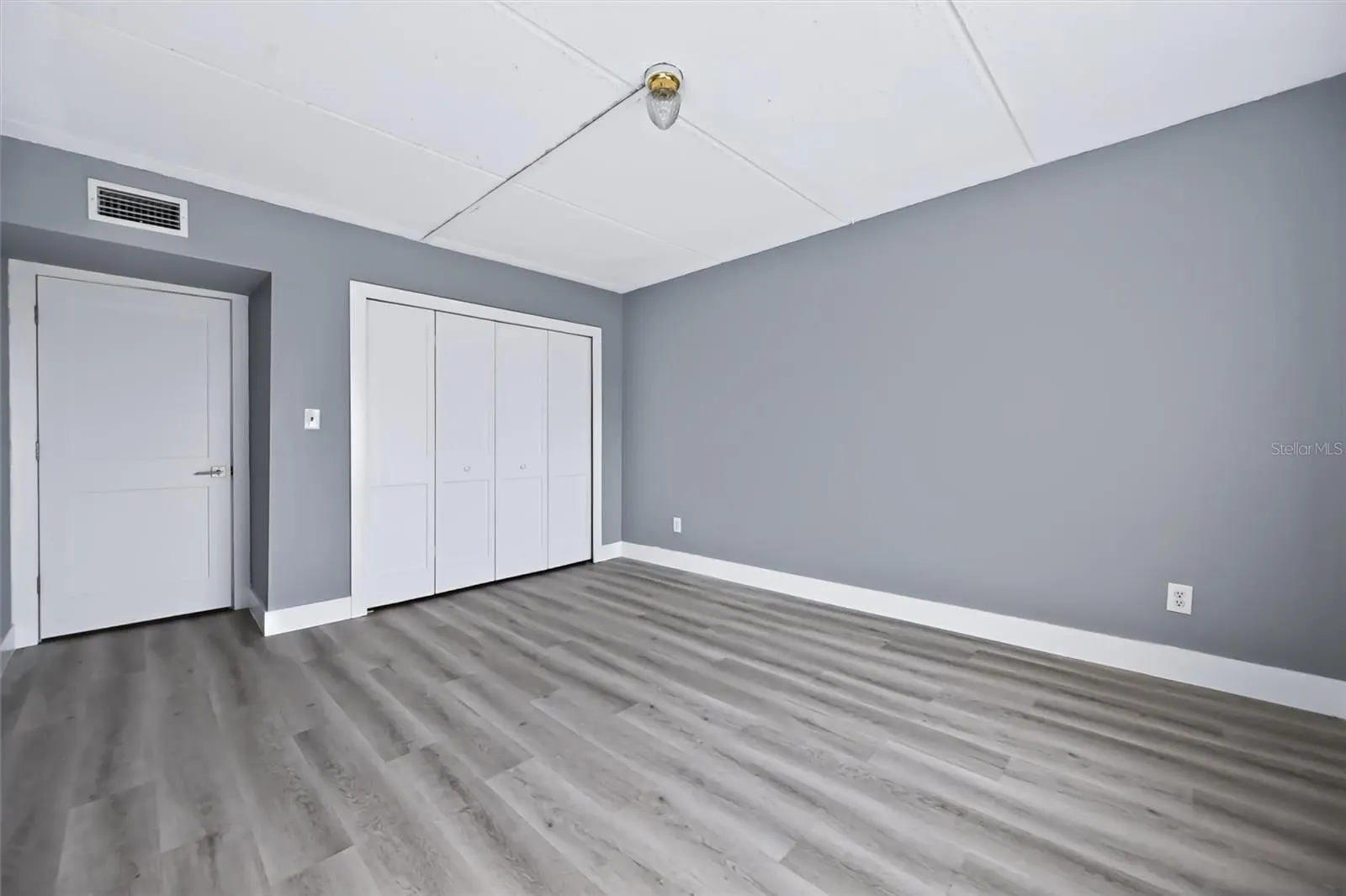 10365 PARADISE BLVD #5 #5