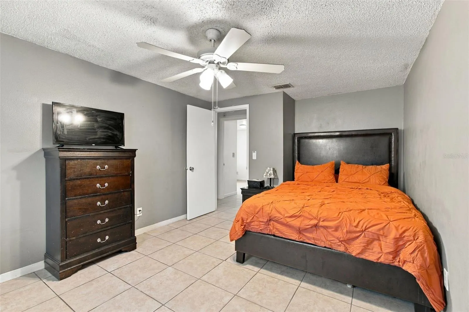10118 WHEATLEY HILLS CT