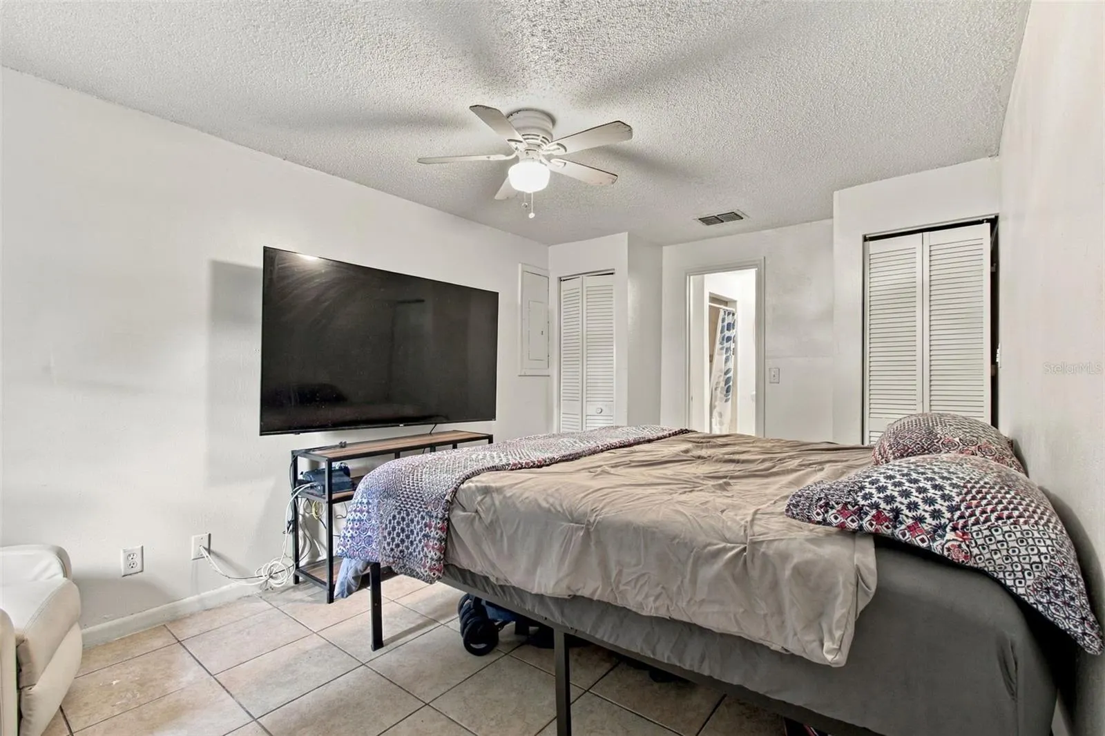 10118 WHEATLEY HILLS CT