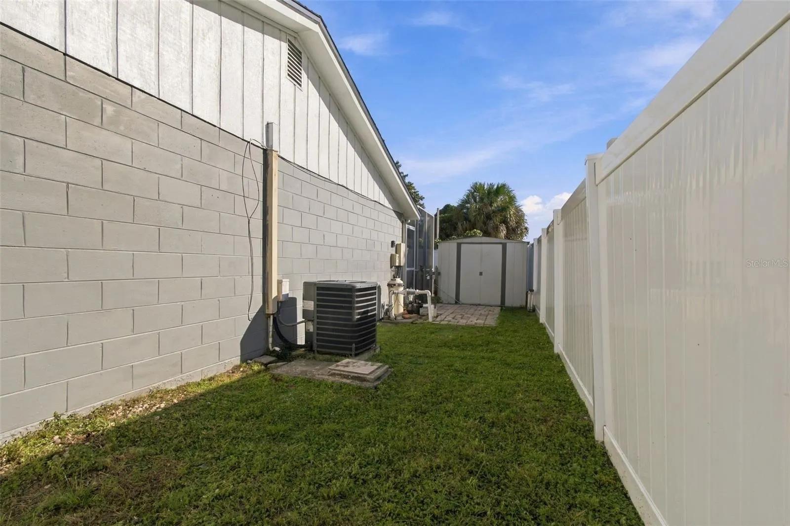 10118 WHEATLEY HILLS CT