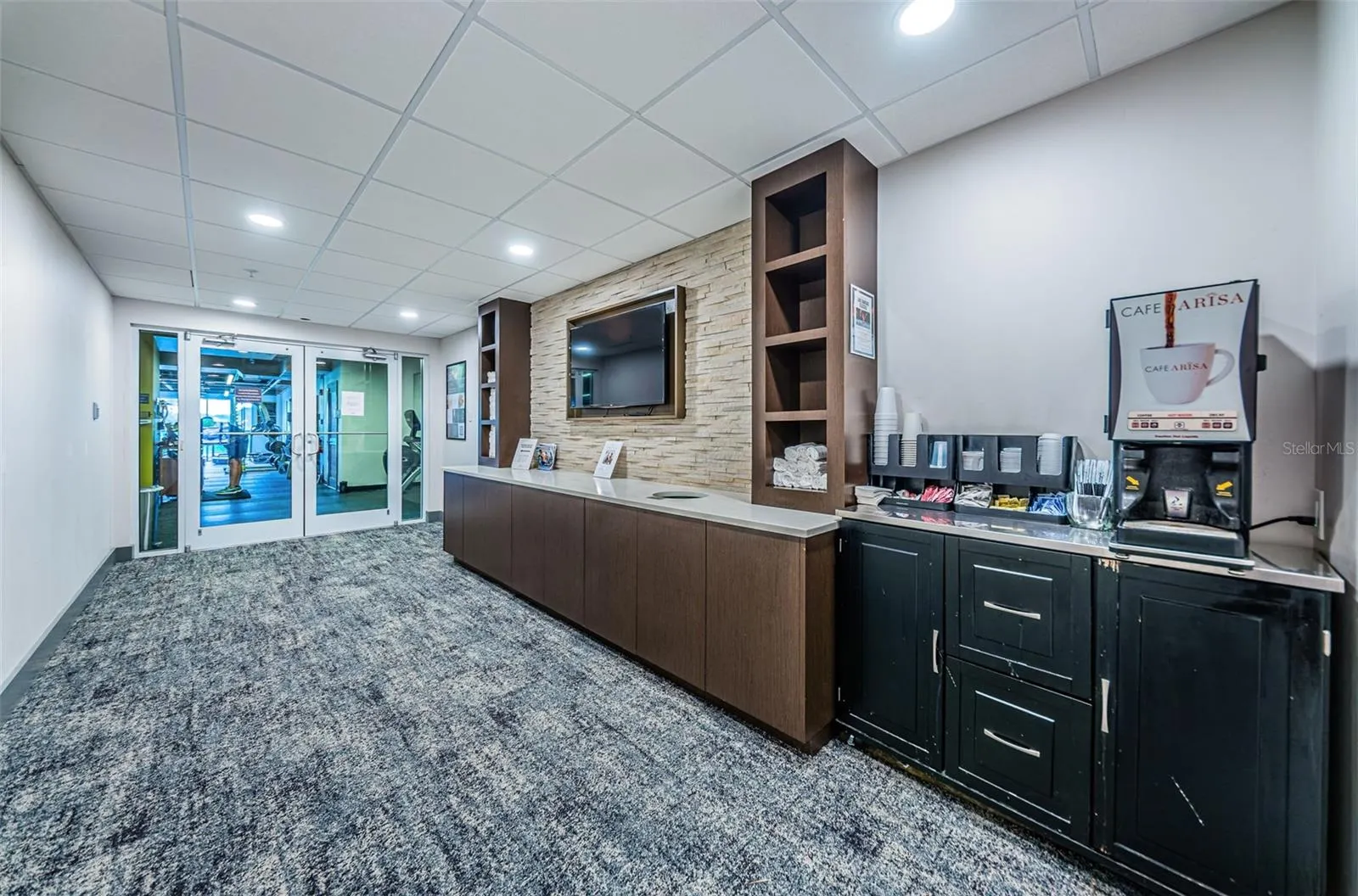 1829 FOXBORO CT